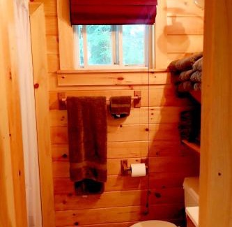 Whitney Otro | Wild Fox Cabins