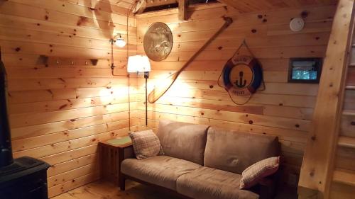 Whitney Otro | Wild Fox Cabins