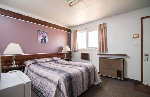 Kerrobert Hotel | Wild Goose Motel and Campground
