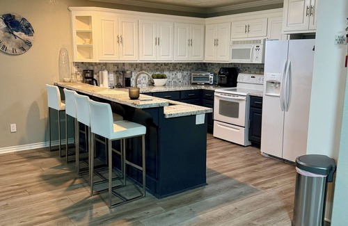 College Station Apartamento | Wild Horse Run Retreat- Charming 1-bedroom apartment in College Station.