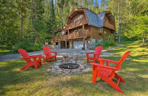 Alpine Casa | Wild Huckleberry Alpine Cabin Fireplace and Deck!