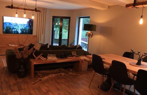 Riu de Mori Casa | Wild Hunts Lodge Retezat