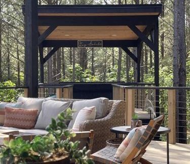 Pickens Casa | Wild Mountain Honey 4BR 4BA 1k Deck Oasis