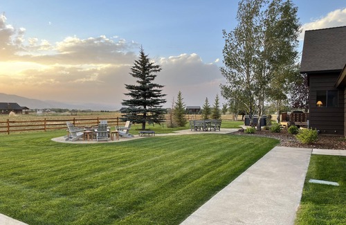 Victor Casa | Wild Mustang Ranch