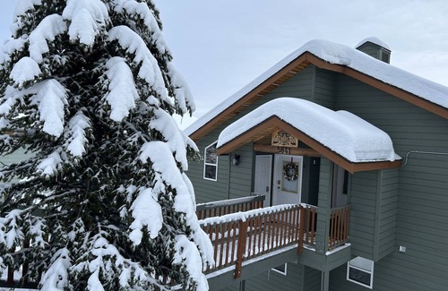 Snow Pine Estates Chalet De Esquí | Wild Raven Big White Chalet
