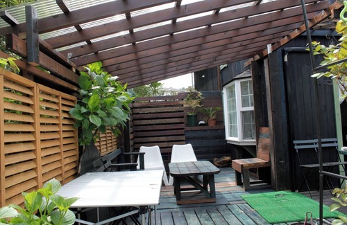 Futo Cabaña | Wild Strawberry Hollyhock for 2 buildings / Ito Shizuoka