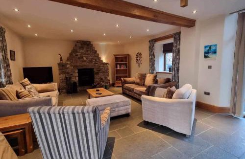 South Tawton Casa | Wild swimming, log burner & fishing lake