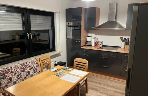 Straßenhaus Apartamento | Wild Turkey Ranch - Hermanns Lodge - apartment/apartment, shower and bath, WC, 2