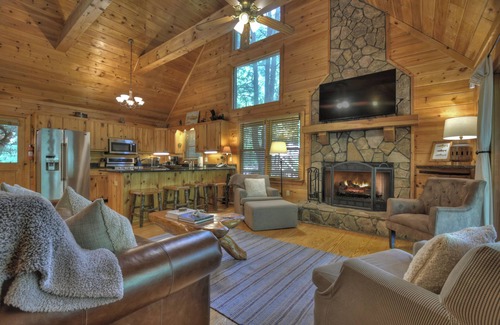 Epworth Cabina | Wild Water Lodge | Hot Tub | Fish From Cabin | Pool Table