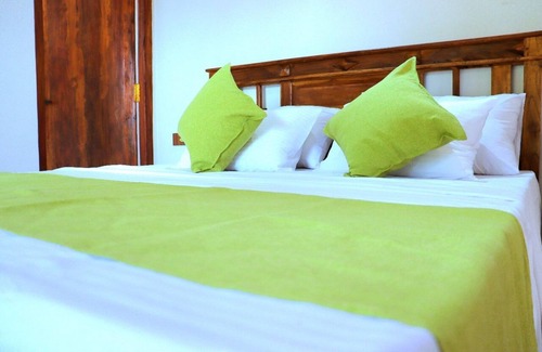 Lahugala Complejo | Wild Waves Kumana Safari & Surf Resort