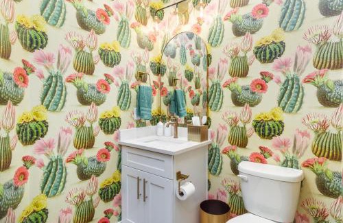 Hurricane Casa | Wild West Oasis - Experienced Hosts, 2 King Suites