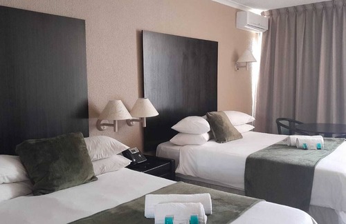 Wilderness Beach Hotel | Wilderness Beach Hotel