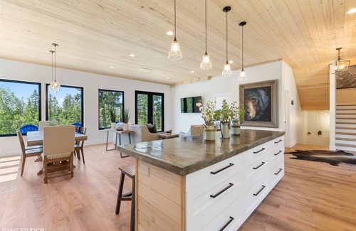 Kalispell Casa | Wilderness Retreat-Gorgeous home on 5+ acres with amazing views