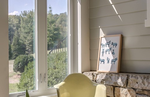 Leipers Fork Casa | Granja de Flores Silvestres - Retiro elegante de Leiper's Fork en 15 acres con estanque