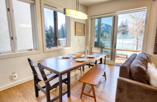 Elkhorn Casa | Wildflower Resort Stay - Sun Valley Condo with King Bed and Mtn Views