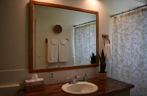 Garfield Apartamento | Wildflower Suites North