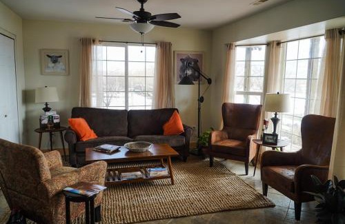 Sevier County Casa | Wildland Gardens Farm House w Private Hot tub
