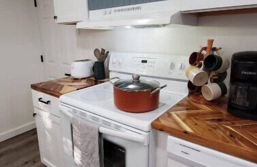 Cedar Creek Casa | Wildlife Haven King Bed! Free snacks, near Austin!