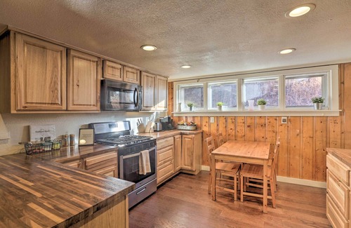 Morrison Cabina | 'Wildmanor Ranch' Near Red Rocks w/ Hot Tub!