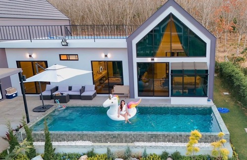 Pong Ta Long Villa | WildWildWest Pool Villa Khaoyai