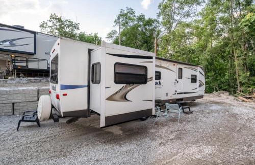 Miller Beach Casa | Wildwood Camper: Grill Firepit Pets OK
