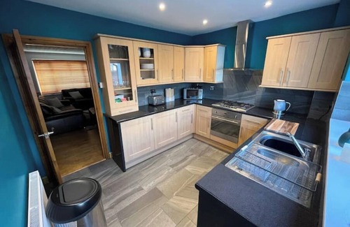 West Bridgford Casa | Wilford Charm: Spacious 3-bedroom retreat in Nottingham
