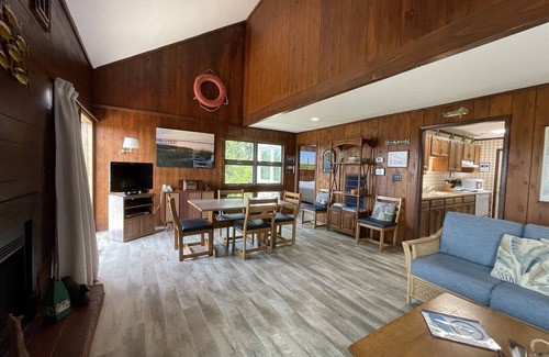 Hatteras Casa | Will's Hideaway 3 Bedroom Cottage by RedAwning