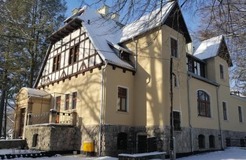 Szczawno-Zdroj Apartamento | Willa Dąbrówka