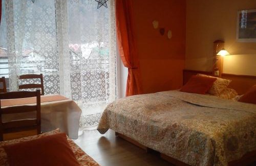 Meszna Cama Y Desayuno | Willa Pod Aniołem - Pokoje Gościnne & Apartamenty z widokiem na góry