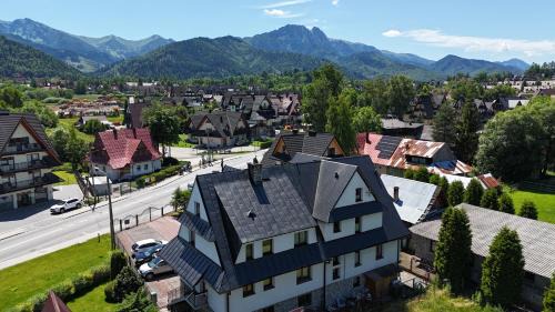 Zakopane Casa | Willa SLAVITA pokoje 2 i 3os z łazienkami TV WiFi duży parking Pardałówka Zakopane