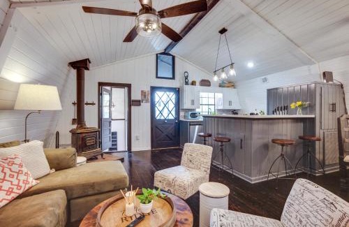 Willis Casa | Willis Vacation Rental about 2 Mi to Lake Conroe!