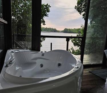 Iztapa Chalet De Esquí | Willo's Treehouse