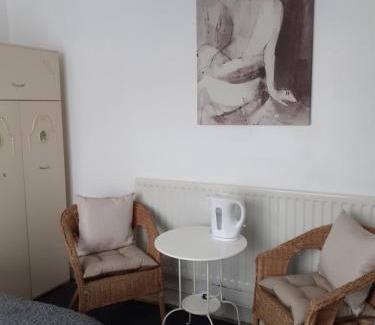 Walsall Casa | Willodean