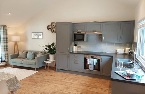 Liverton Cabaña | Willow - a dunley cottages - devon that sleeps 2 guests in 1 bedroom