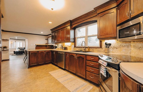 Georgina Casa | Willow Beach Retreat Lake Front