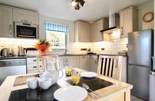 Richmond Cabaña | Willow Cottage Estilo Lodge en los valles de Yorkshire, tiene capacidad para 4, familia y mascotas