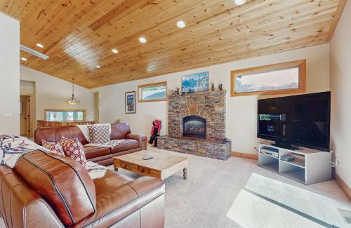 Tahoma Casa | Willow Creek Hideway