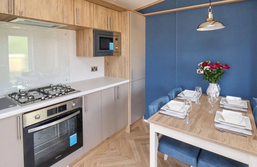 Briggswath Cabaña | Willow Lodge