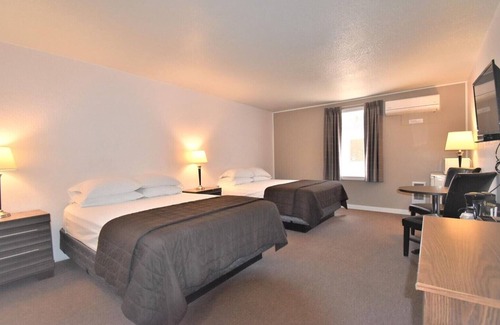 Maple Creek Hotel | Willowbend Hotel