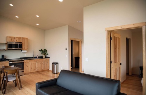 Creston Cabina | Willowline Cabin #6