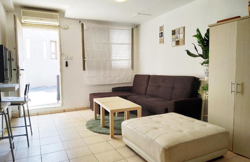 Jaffa Apartamento | Willy Brandt-Affordable Cute Studio near the beach