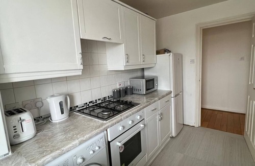 Abbey Apartamento | Wimbledon 2Bed2bath Apartment with Free Parking