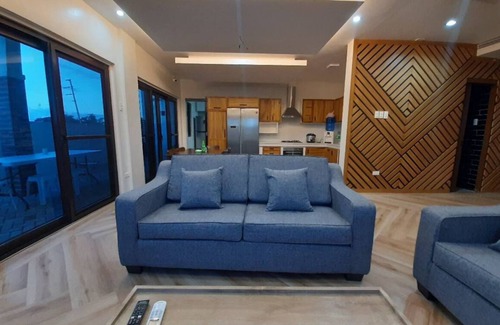 Pili Apartamento | Winch Unit 4 ~ Near CWC Cable Park & Golf Course