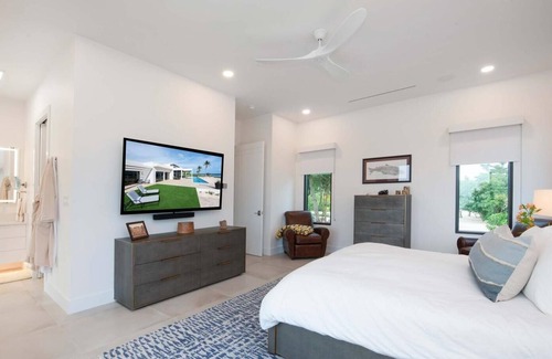 East End Casa | Wind Upon The Waves by Grand Cayman Villas & Condos