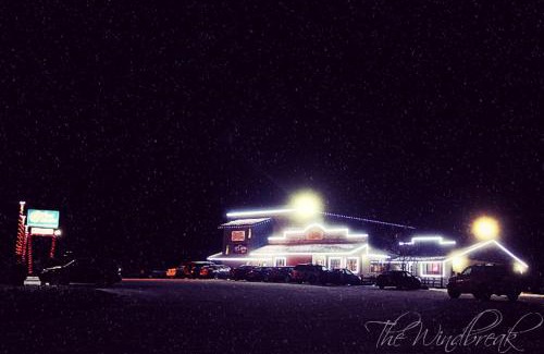 Wasilla Hotel | Windbreak Cafe