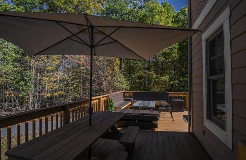 Silver Ridge Casa | Winding Down Slope Side