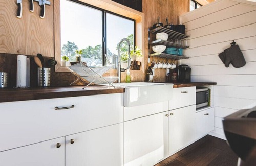 Dripping Springs Casa | windows cabin 1 · ↞Modern Hill Country Tiny Cabin 1 w/ Loft & Light↠