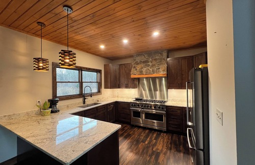 Oak Ridge Casa | Windrock Cabin On The Hill