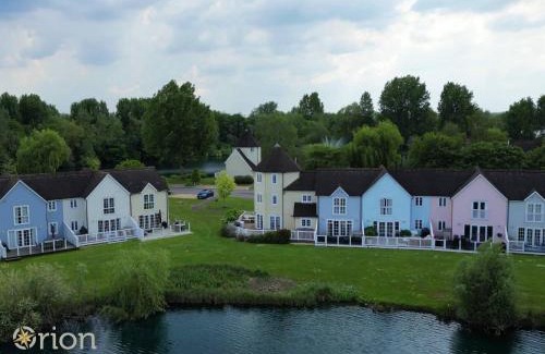 South Cerney Casa | Windrush Lake 20, Summit Lodge P