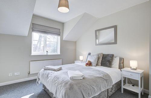 Slough Casa | Windsor Burnham Ascot Haven Sleeps 4